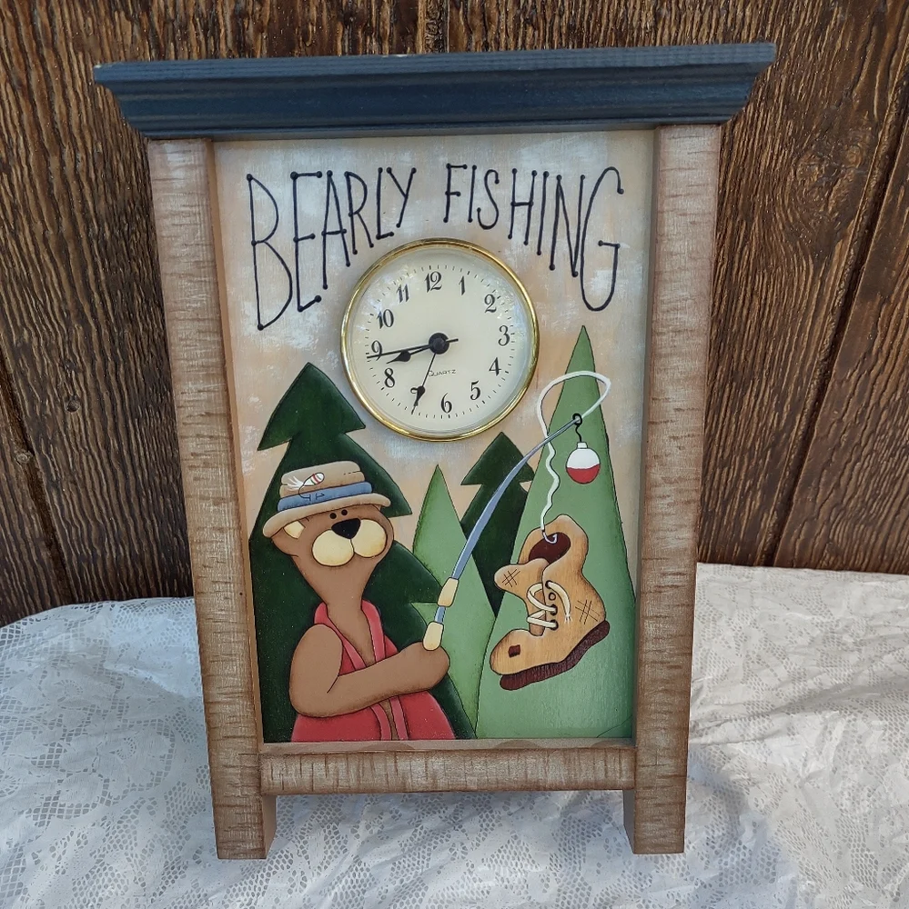 Vintage-style Shadowbox Standing Clock a 